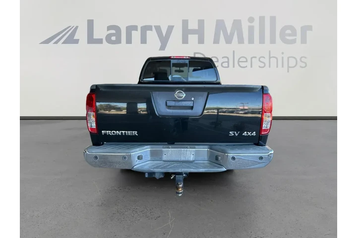 Nissan Frontier 2019 4x4 SV image 4
