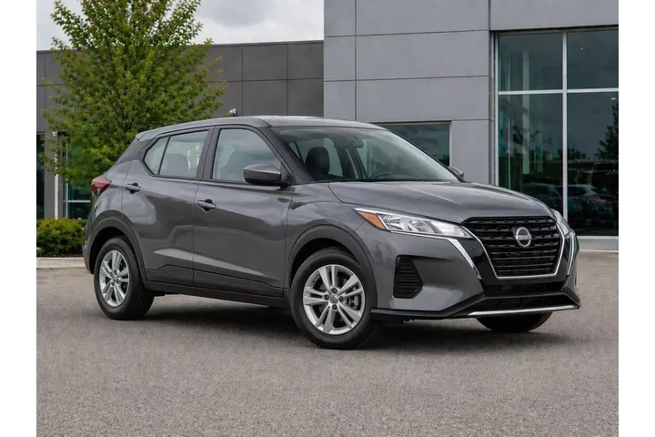 $17047 : Nissan Kicks 2024 S 4dr Cros image 5