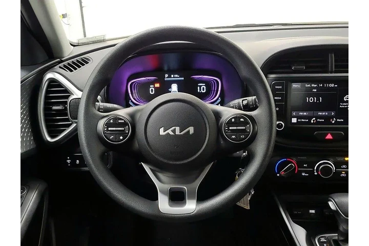 $19998 : Kia Soul 2025 LX 4dr Crossov image 10