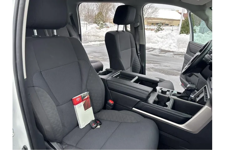 $40597 : 2022 Tundra SR5 CREW image 6