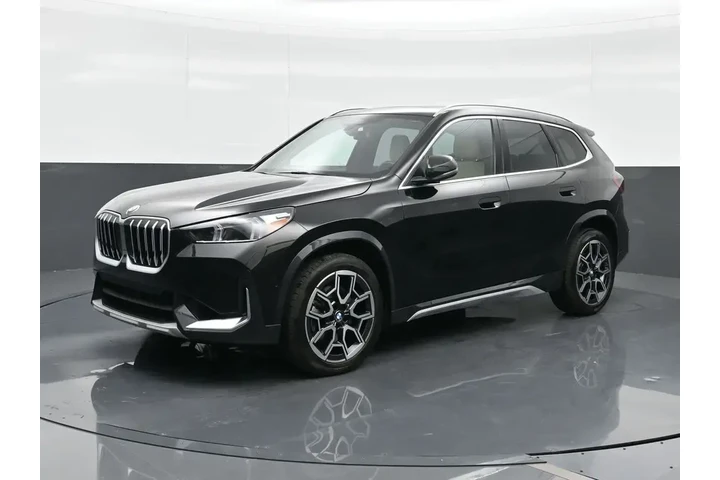 $39891 : BMW X1 2025 AWD xDrive28i 4d image 1