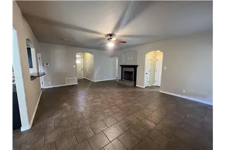 $1800 : Rental property with 4 bedro image 5