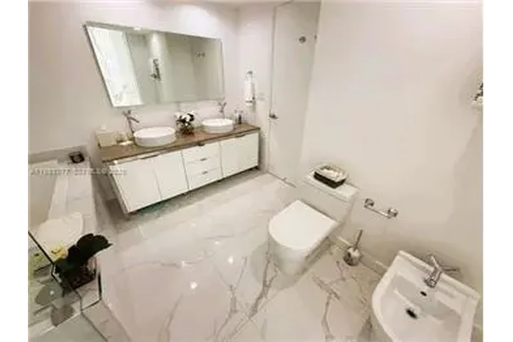 $5500 : Rental property with 2 bedro image 9