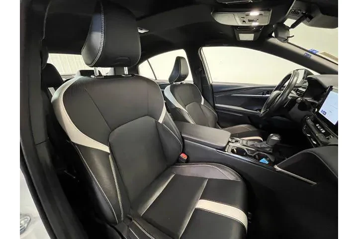 $28915 : Toyota Camry 2025 SE 4dr Sed image 9