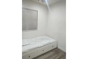 $750 : Cozy room for rent in Compton thumbnail