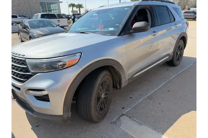 $20862 : Ford Explorer 2021 XLT 4dr S image 1