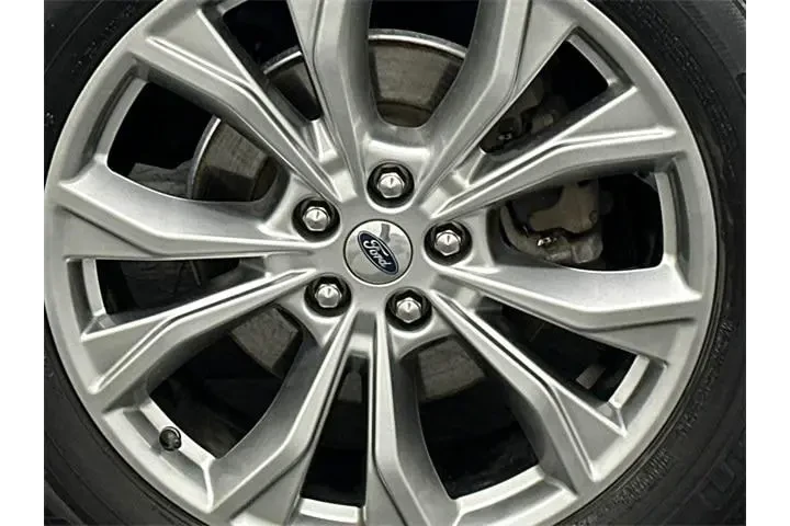 $17750 : Ford Explorer 2020 AWD XLT 4 image 5