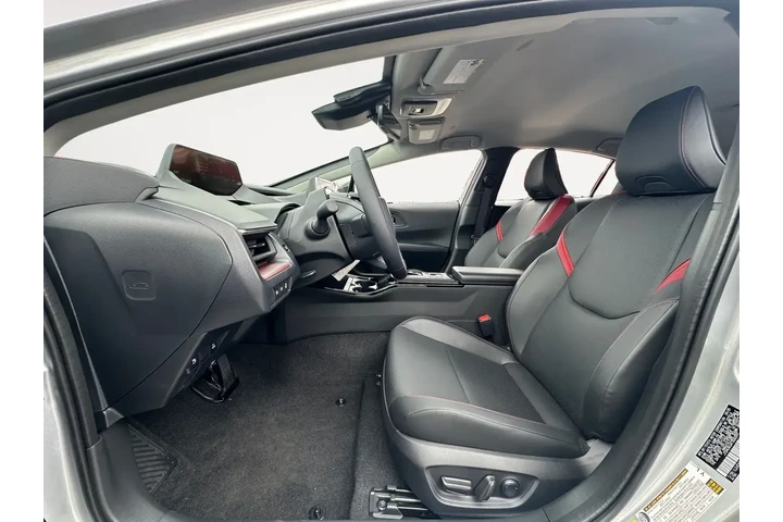 $37999 : Toyota Prius Plug-in Hybrid image 9