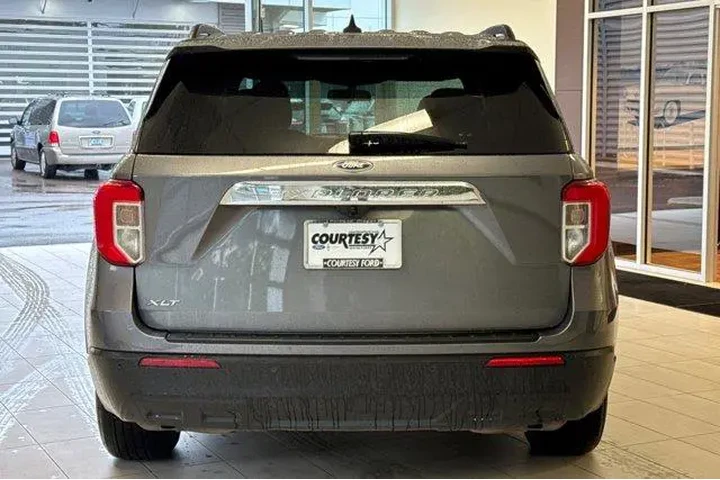$23296 : Ford Explorer 2021 XLT 4dr S image 5
