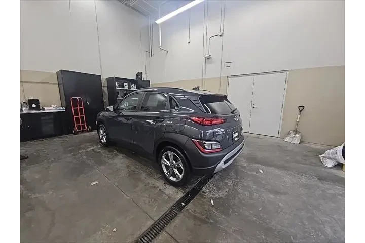 $19876 : Hyundai KONA 2023 SEL 4dr Cr image 3