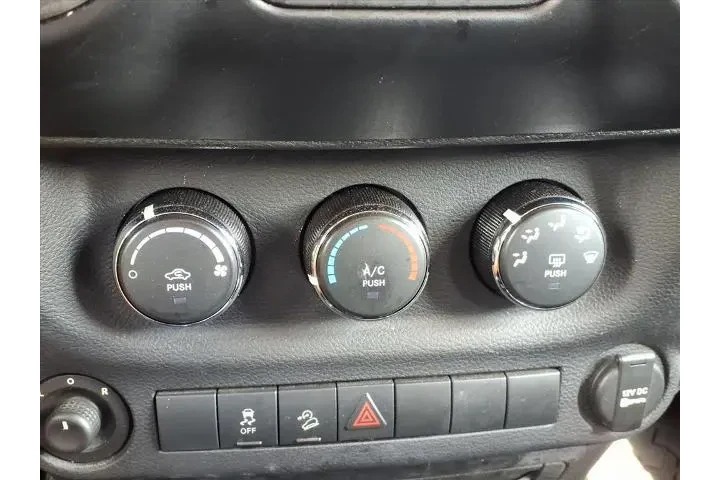 $14988 : Jeep Wrangler 2012 4x4 Sport image 7