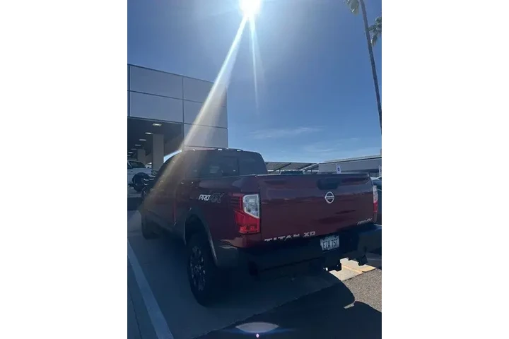$23623 : Nissan Titan XD 2016 4x4 S 4 image 6