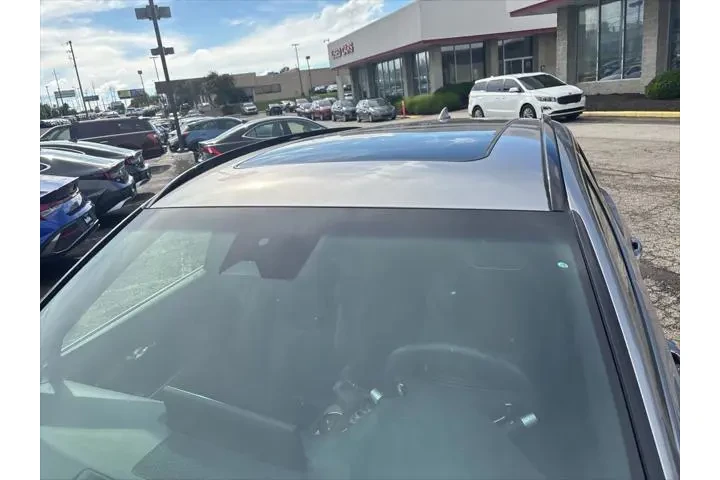 $37242 : Genesis GV70 2023 AWD 2.5T S image 7