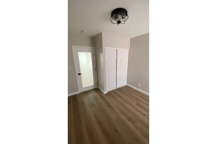 $2600 : Casa de 2 Recamaras 90044 image 5