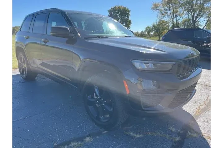 $25685 : Jeep Grand Cherokee 2023 4x4 image 7