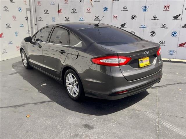 $12995 : Used 2016 Fusion 4dr Sdn SE F image 5