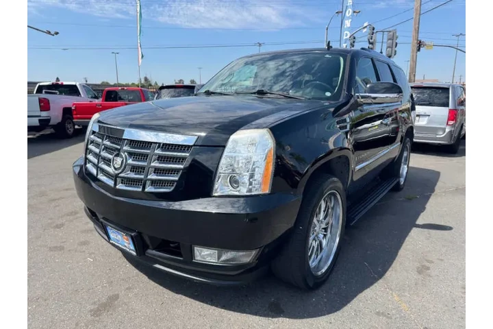 $12998 : 2009 Escalade image 5