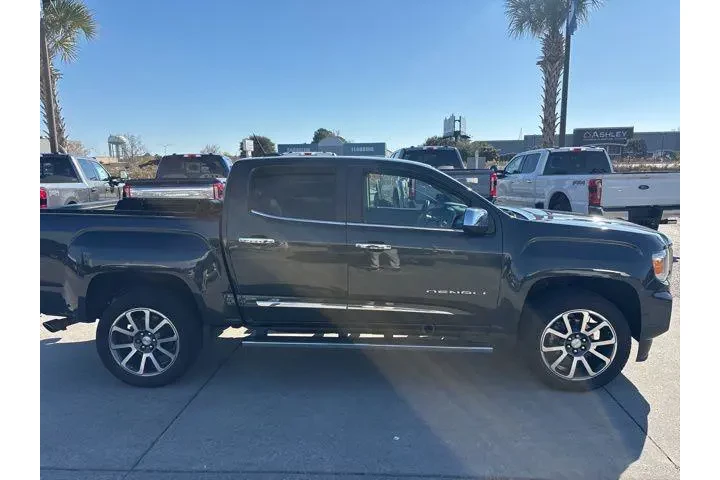 $32360 : GMC Canyon 2022 4x4 Denali 4 image 2