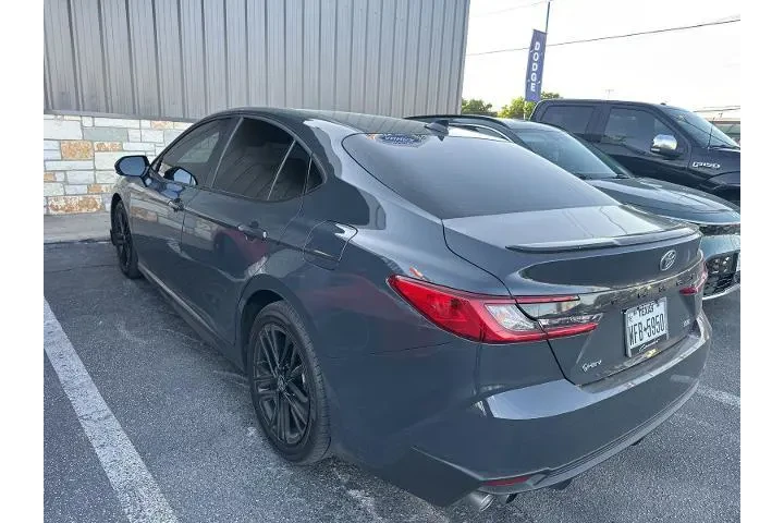 $30998 : Toyota Camry 2025 LE 4dr Sed image 3