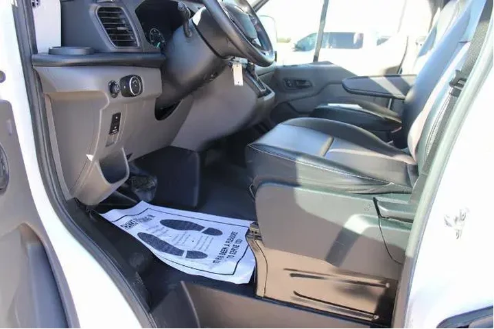 $33700 : Ford Transit 2021 250 3dr SW image 8