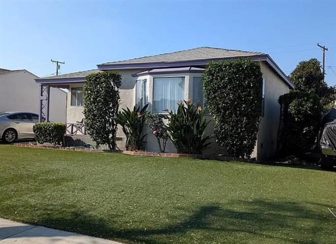 $2163 : HERMOSA CASA🏡EN South Gate,CA image 1