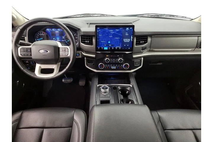 $39998 : Ford Expedition 2024 4x2 XLT image 9