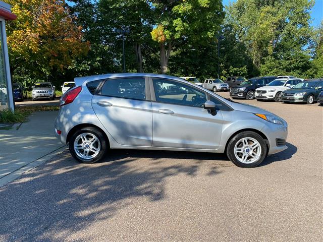 $8498 : 2018 Fiesta SE image 8