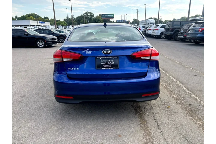 $8980 : 2017 Forte LX Auto image 3