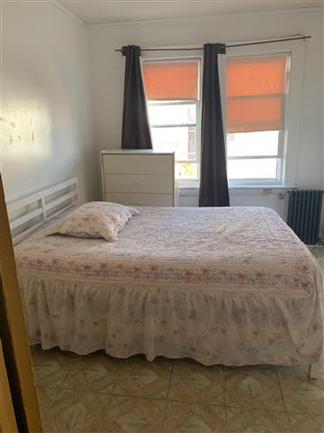 $900 : Furnished Room in Jackson Hts image 2