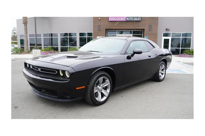 $13984 : 2016 Challenger SXT image 2