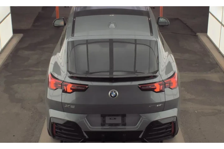 $36477 : BMW X2 2025 AWD xDrive28i 4d image 5