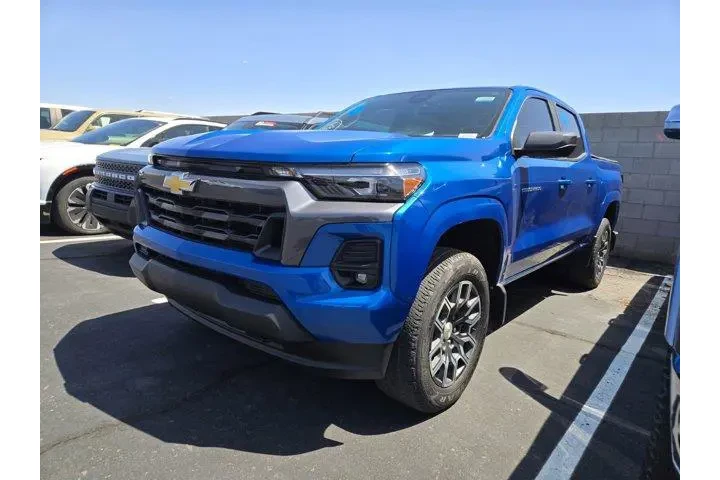 $38991 : Chevrolet Colorado 2023 4x4 image 2