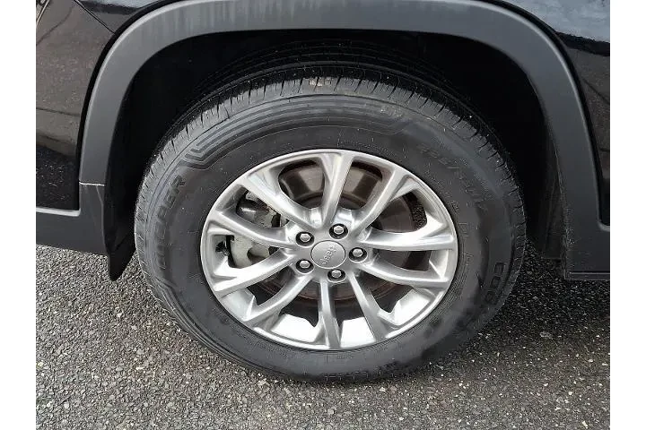 $18797 : Jeep Cherokee 2022 4x4 Latit image 10