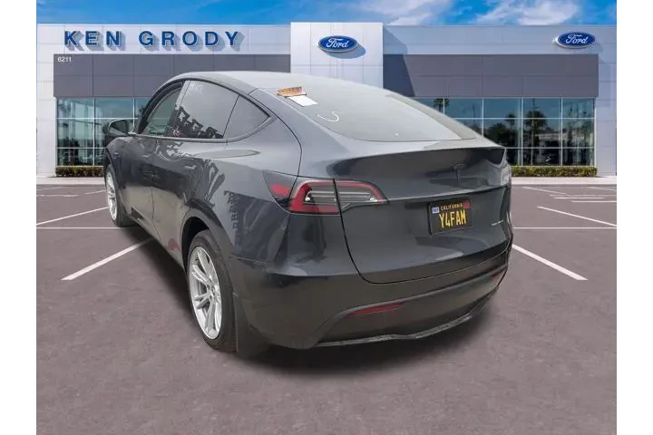 $38085 : Tesla Model Y 2024 AWD Long image 3