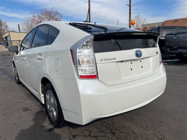 $6488 : 2010 Prius IV, TRUSTED AND TE image 8
