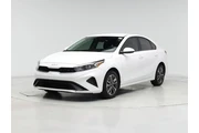$19998 : Kia Forte 2024 LXS 4dr Sedan thumbnail