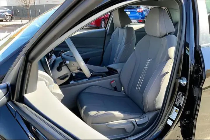 $21397 : Hyundai ELANTRA 2025 SEL Spo image 8