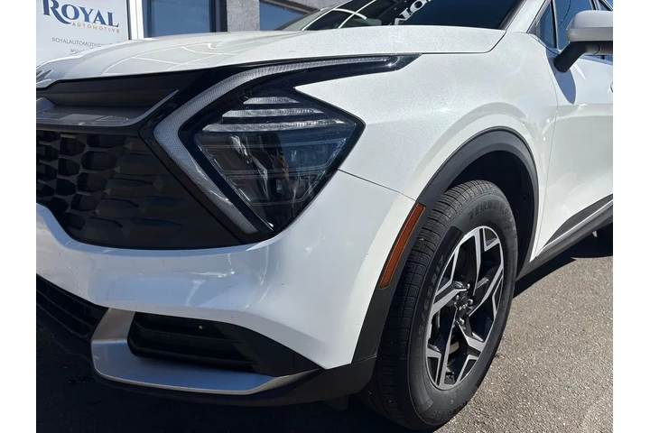 $22995 : 2025 Sportage LX image 8