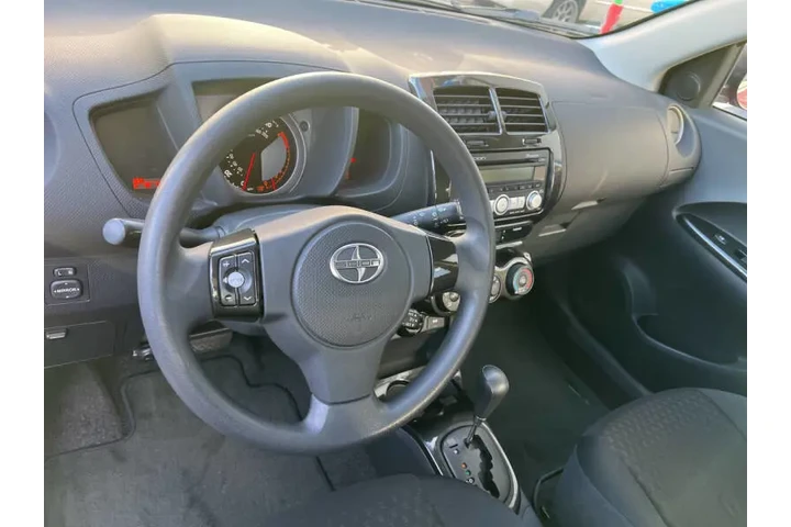 $7995 : 2009 xD image 6