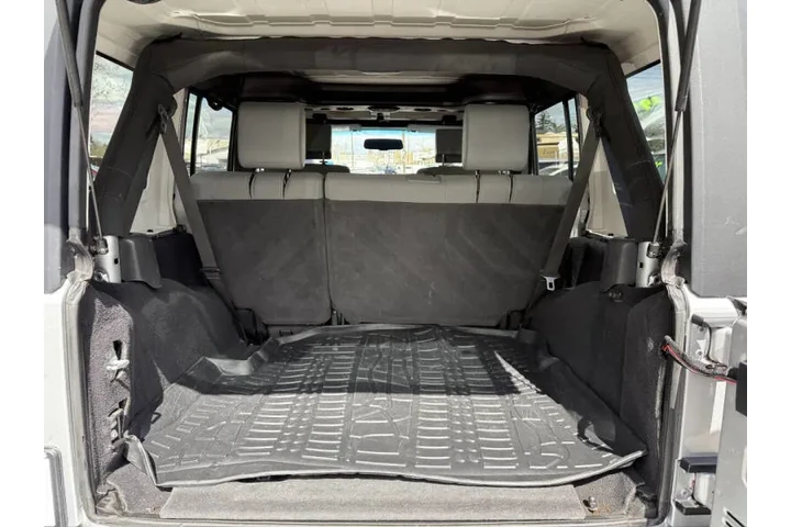 $11450 : 2008 Wrangler Unlimited Sahara image 10