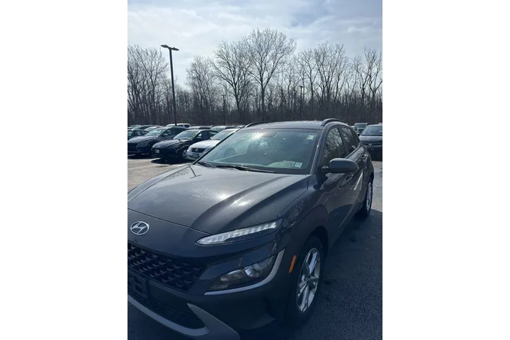 $17817 : Hyundai KONA 2023 AWD SEL 4d image 5