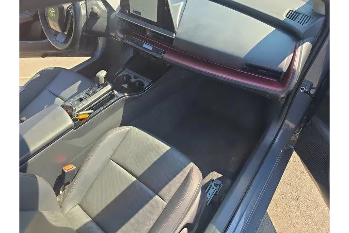 $38995 : Toyota Prius Prime 2023 XSE image 9