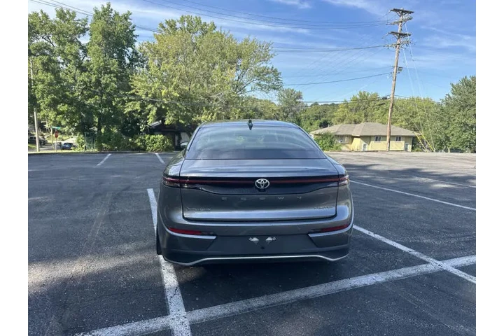 $32999 : 2024 Crown Limited image 6