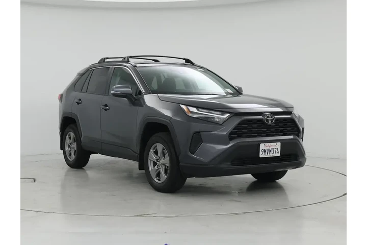 $35998 : Toyota RAV4 2024 AWD XLE 4dr image 1