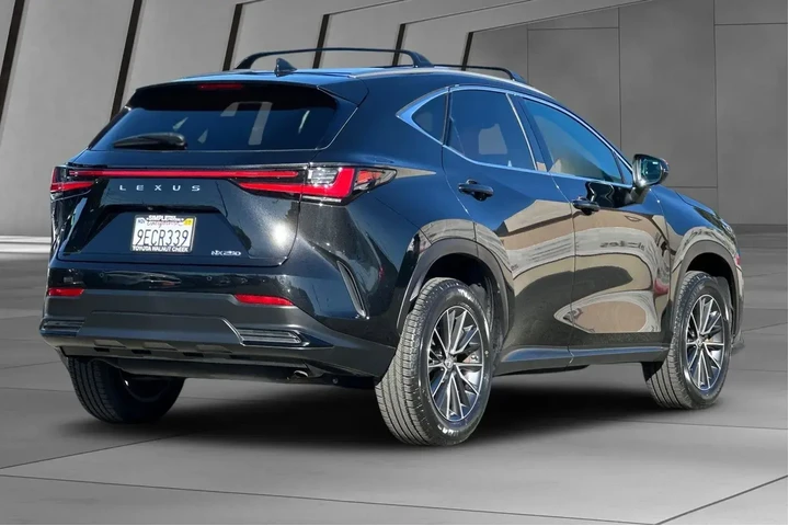 $36900 : Lexus NX 250 2023 Premium 4d image 4