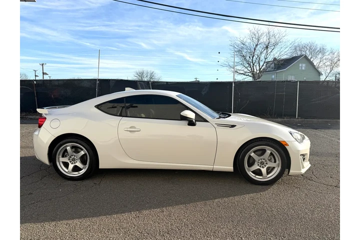 $19286 : 2020 BRZ Limited Manual image 8