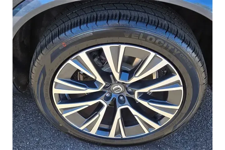 $27988 : Volvo XC90 2020 AWD T5 Momen image 10