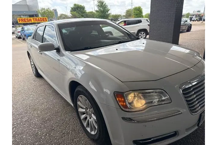 $10589 : Chrysler 300 2013 Motown 4dr image 6