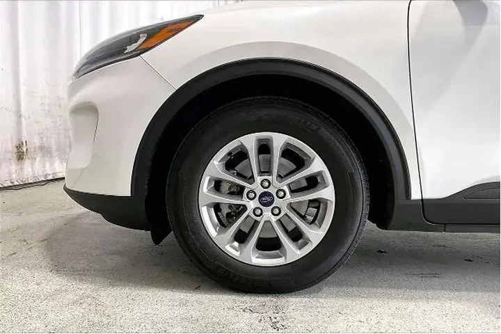 $20551 : Ford Escape 2022 SE 4dr SUV image 6