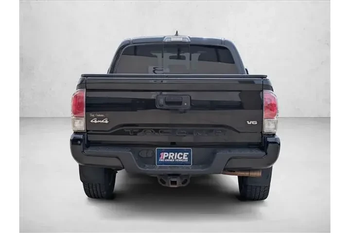 $29522 : Toyota Tacoma 2017 4x4 Limit image 6
